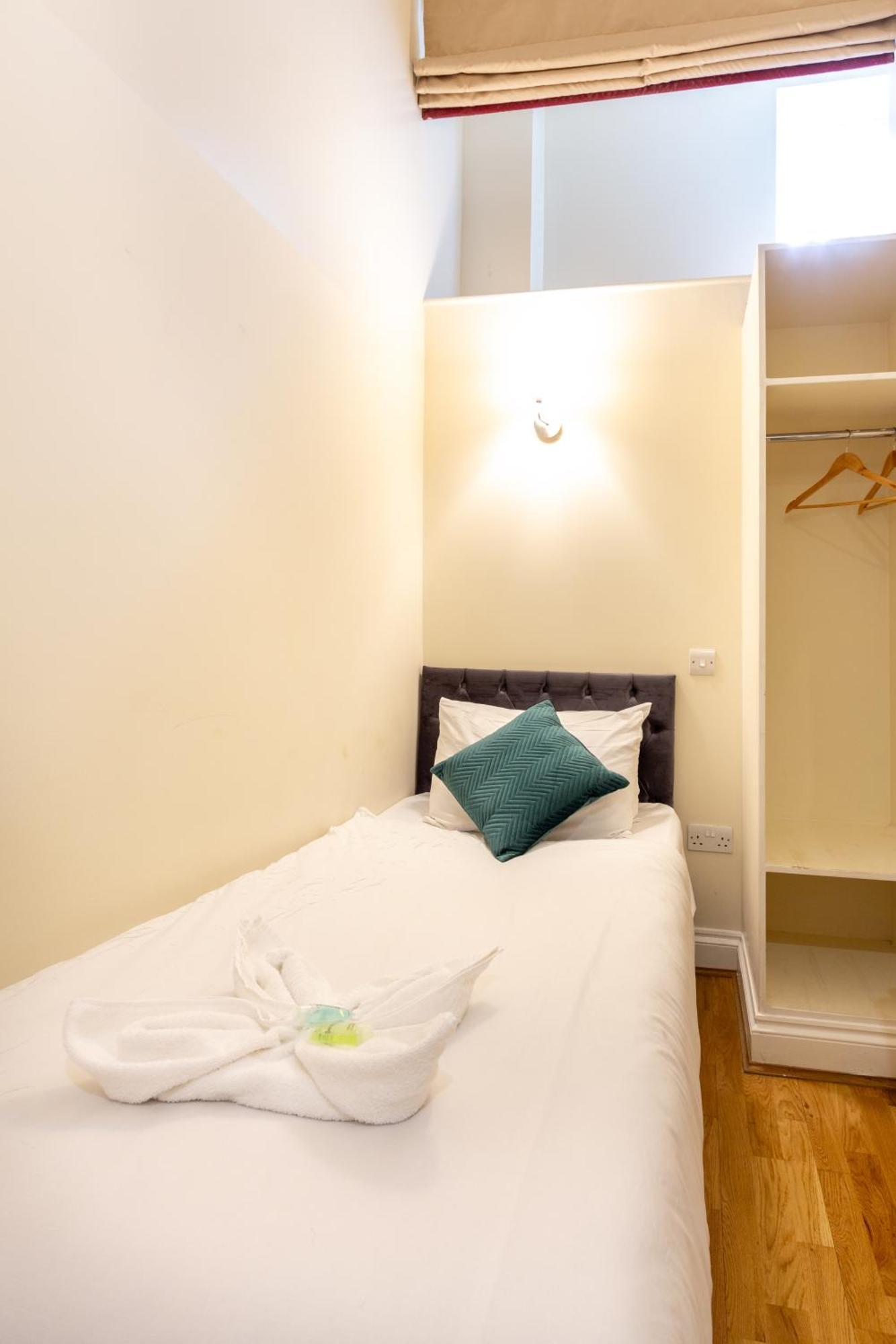 לונדון Coronation Hotel מראה חיצוני תמונה